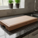 Skärbräda med handtag och spår i oljad bok – 750x300x40mm - Bild 2